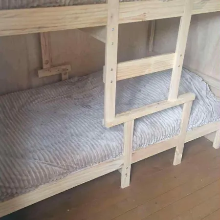 Ardennenhut On Wheels مكان تخييم دربي