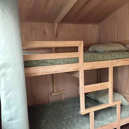 Ardennenhut On Wheels مكان تخييم