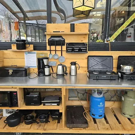 مكان تخييم Ardennenhut On Wheels *