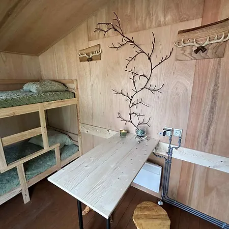 مكان تخييم Ardennenhut On Wheels دربي