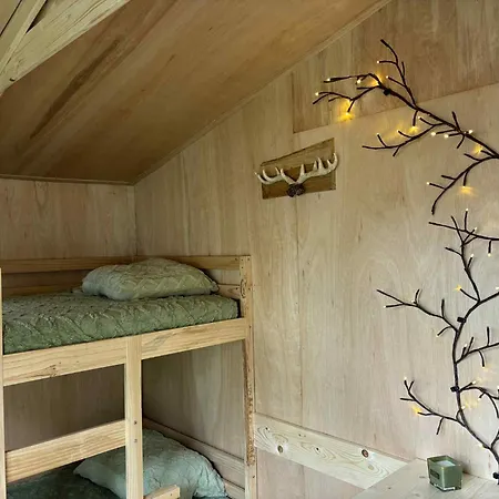 Ardennenhut On Wheels مكان تخييم
